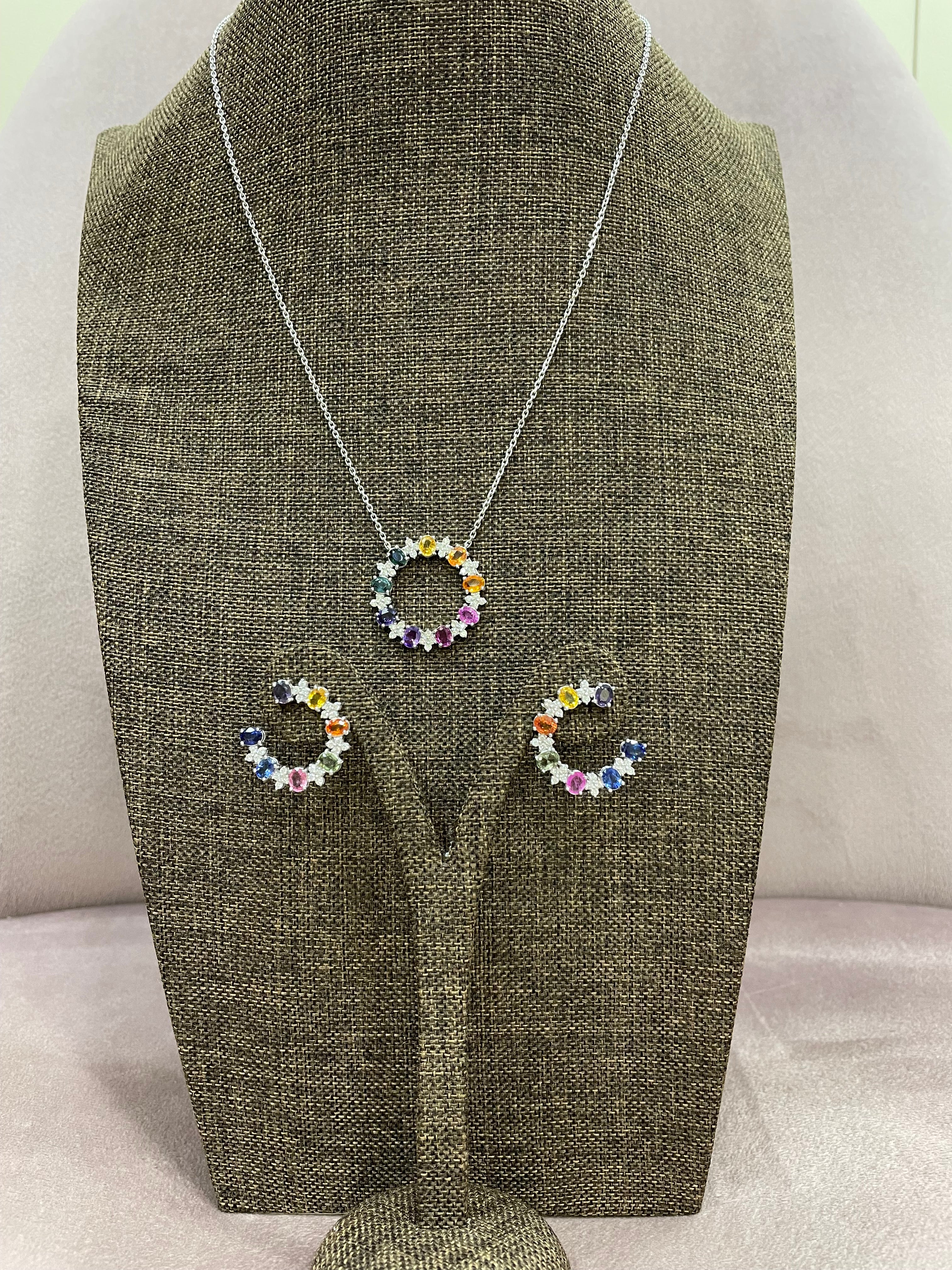 Комплект висулка и обеци с цветни скъпоценни камъни 7.14 карата